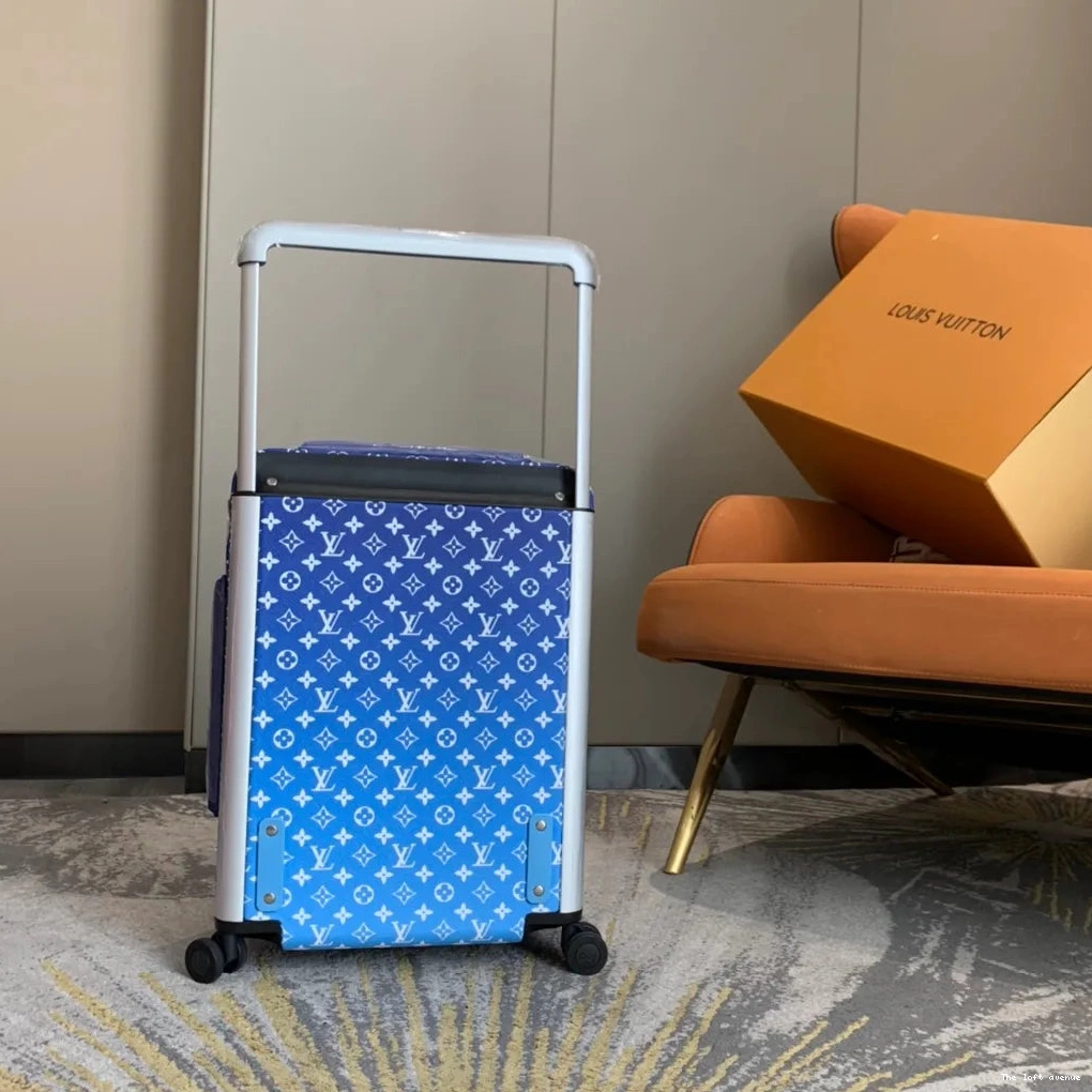 37L CLOUDS 55 SUITCASE HORIZON CABIN CUSTOM 0515